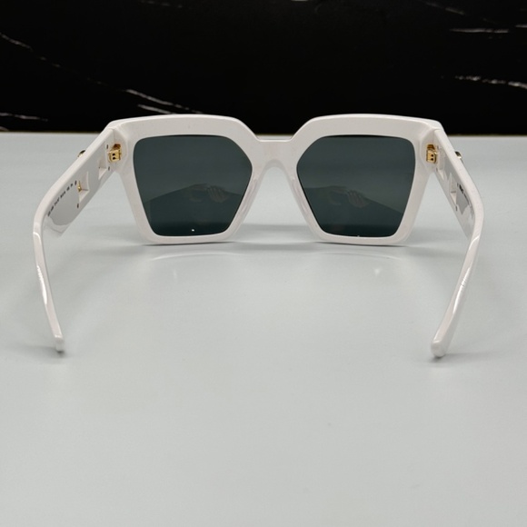 NEW MOD 4458 314/87 VERSACE VE4458 314/87 WHITE WOMEN VE4458 31487 SUNGLASSES - Picture 7 of 11